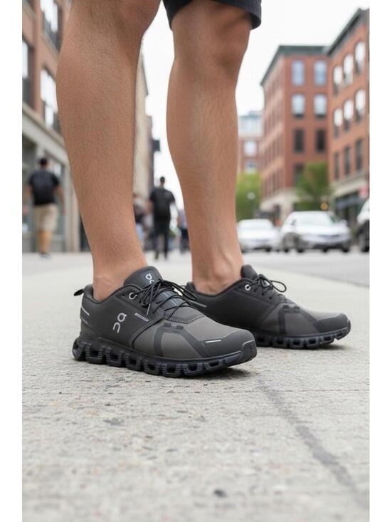 On Cloud 6 Waterproof Thorn Black Men’s Running Shoes Size 9 main image 4